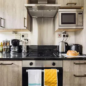 Apartment Wild Roses Serviced - Tower Bridge, London